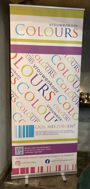 Rollop banner van Vrouwenkoor Colours